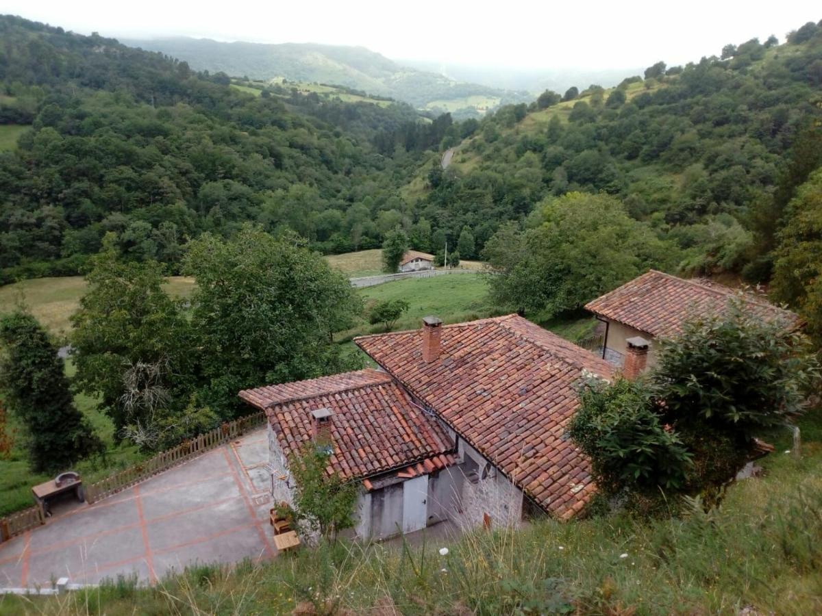 Gasthaus La Casina De Berdayes Labra Exterior foto